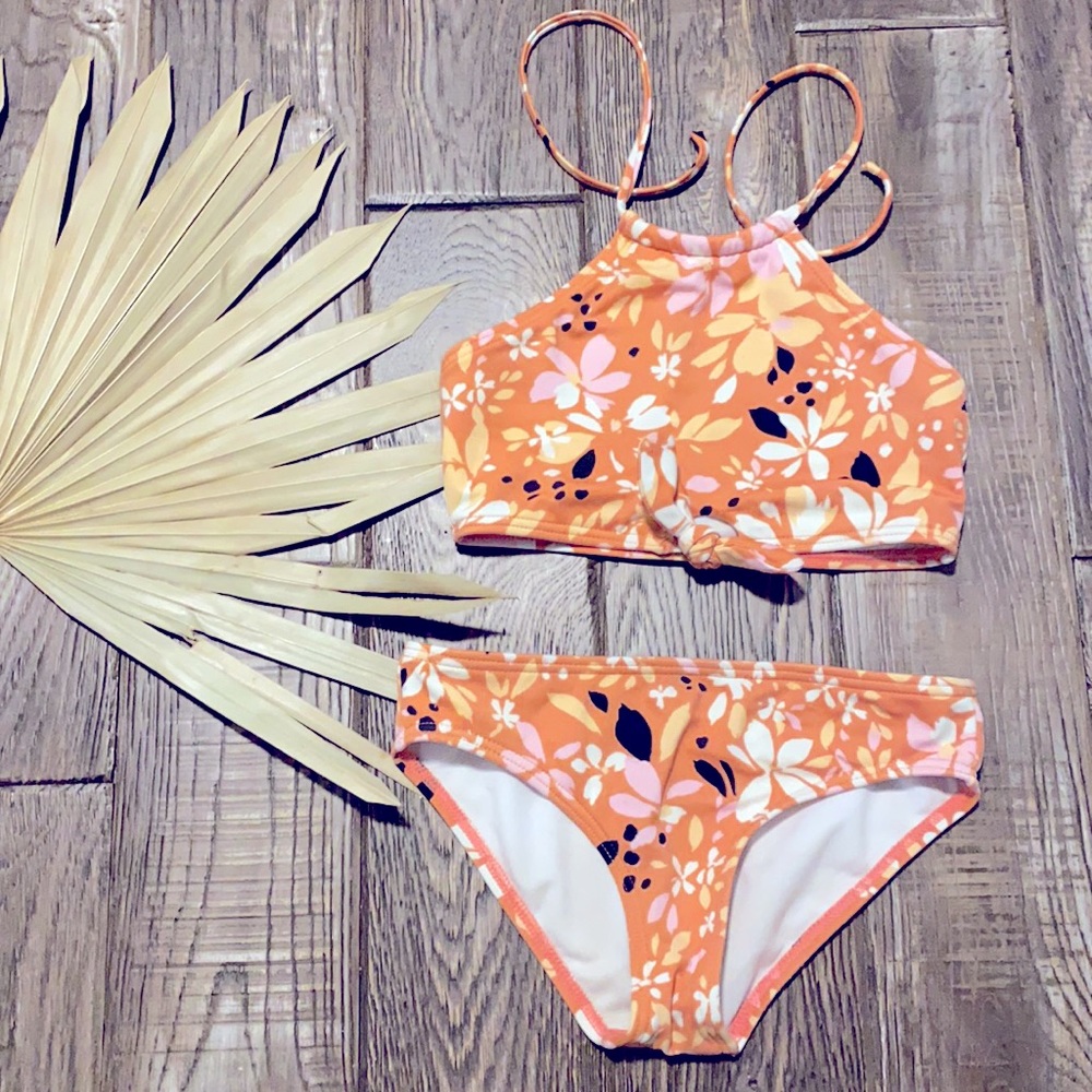 Billabong girls bikini size 8 / medium